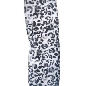 NWT Chique white & black leopard print velvet soft plush throw 50x70 inches